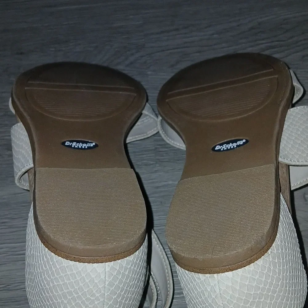 Dr. Scholl's Freedom Light tan Strappy Sandals Sz 11 NWOT